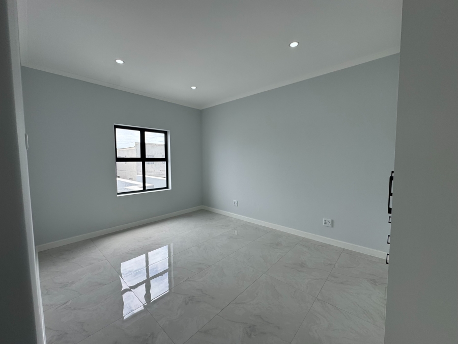 4 Bedroom Property for Sale in Sandown Western Cape